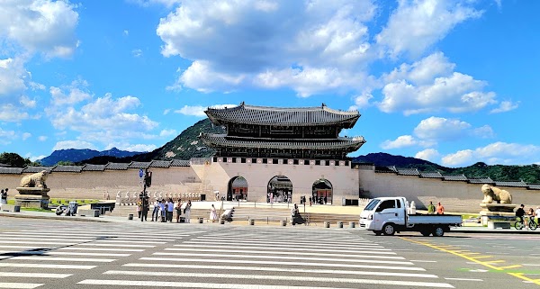 Seoul Outdoor Library Tour 5