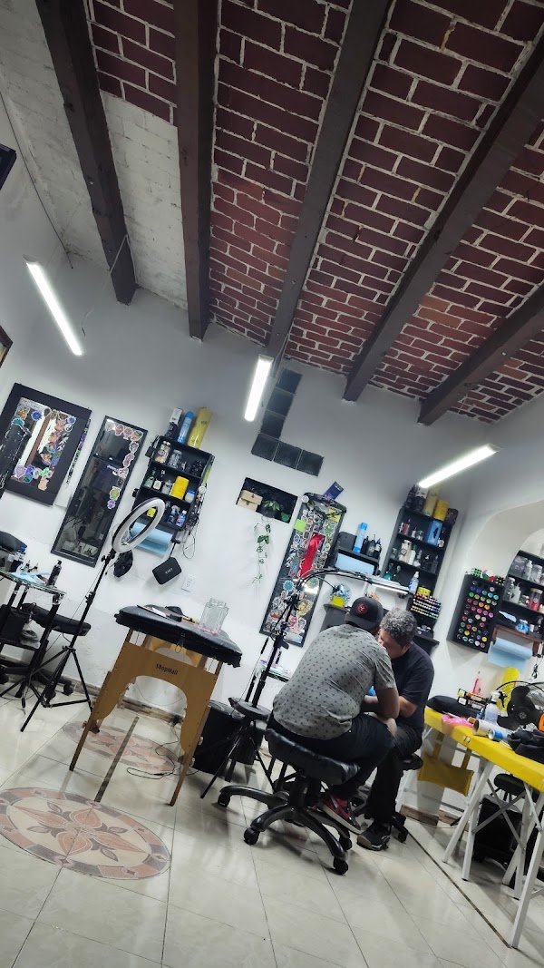 Azar tattoo studio