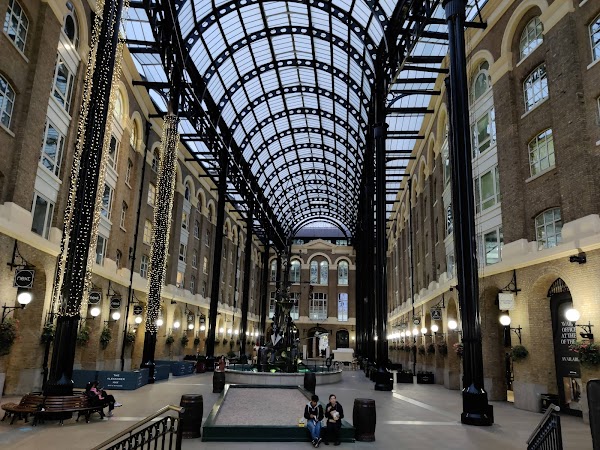 Hay’s Galleria 1