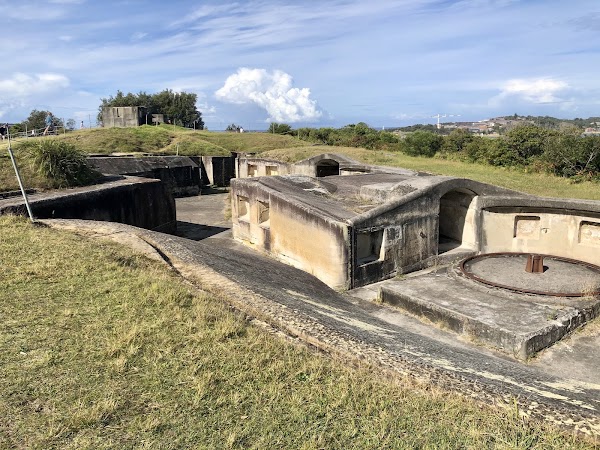Outer Middle Head Forts