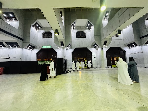 Masjid Aisha “Umm al-Mumineen”(Masjid Al-Taneem) 2