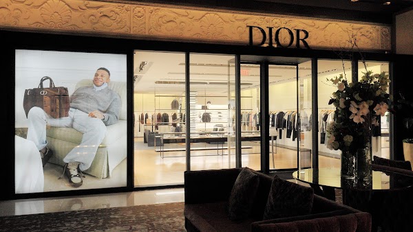 DIOR Fairmont Vancouver Hotel Store