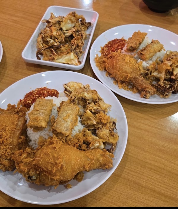 Lim Fried Chicken • SS2 4
