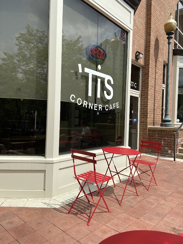 'Tis Corner Cafe 4