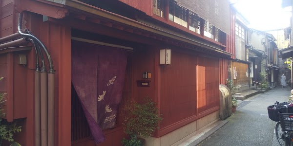 Higashiyama 4