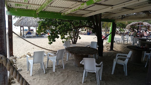 Daaibooi Beach Bar 1