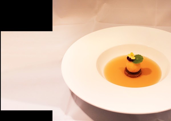 Blanc. Restaurant Saigon 5
