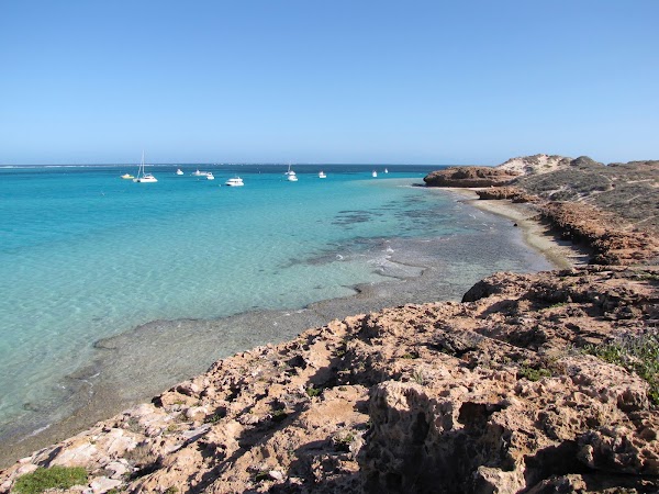 Coral Bay 4