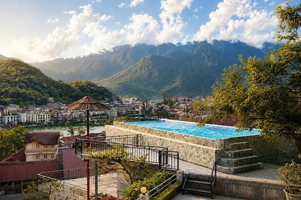 Sapa Village Hotel