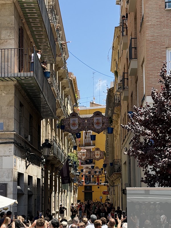 Plaza de la Reina 2