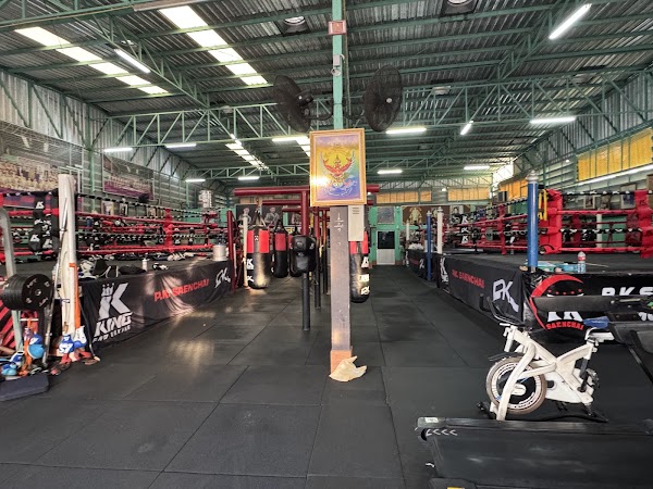 PK. Saenchai Muay Thai Gym