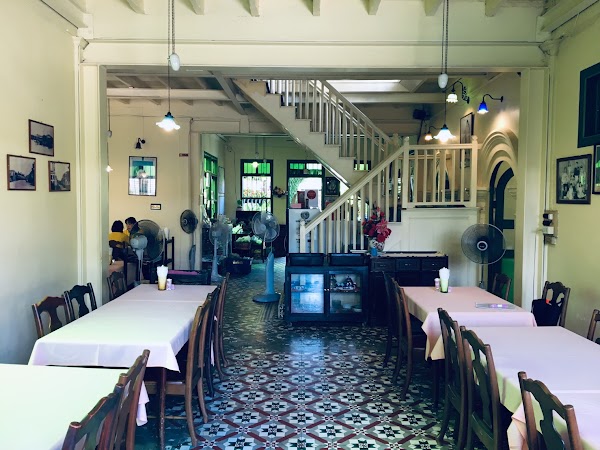 Raya Restaurant