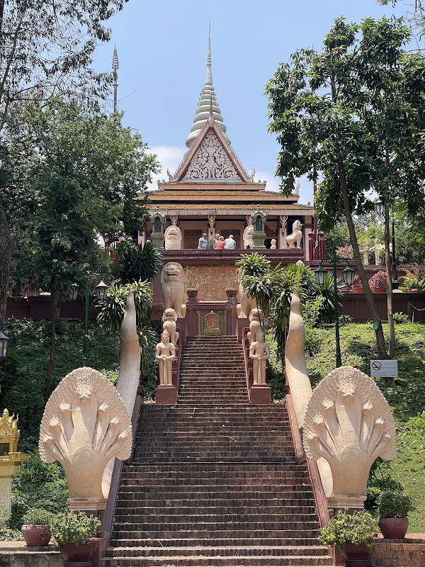 Wat Phnom Daun Penh 5