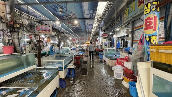 Seosan Dongbu Traditional Market 4