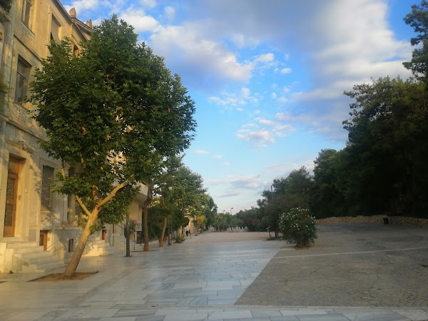Dionysiou Areopagitou 3