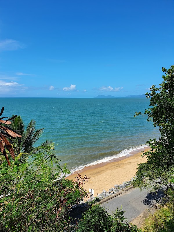 Cairns 4