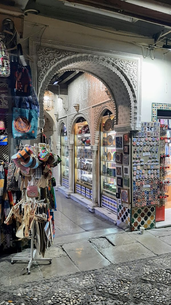 La Alcaicería (antiguo mercado de la seda) 1