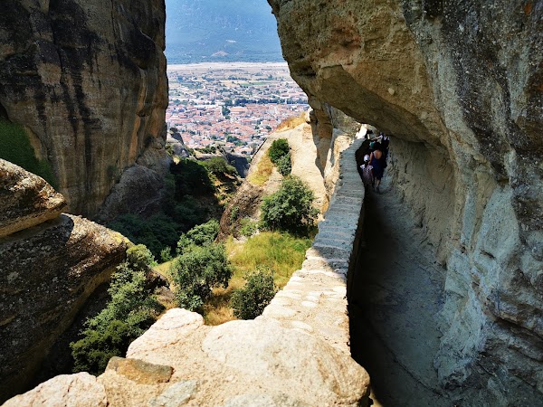 Monastery of the Holy Trinity at Meteora 3