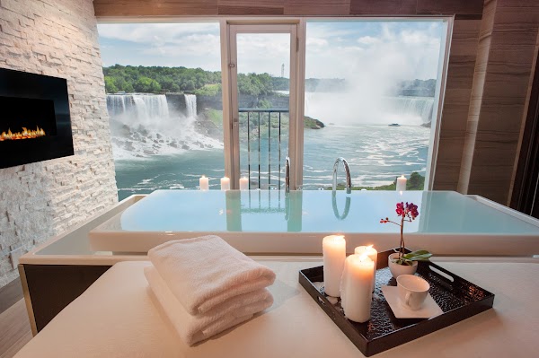 Christienne Fallsview Spa 1