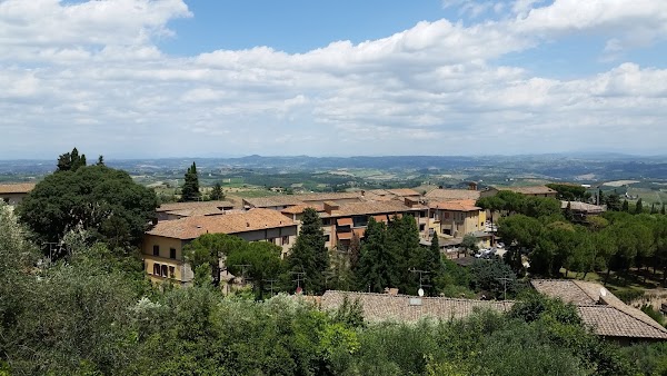 Piazza Della Cisterna 5