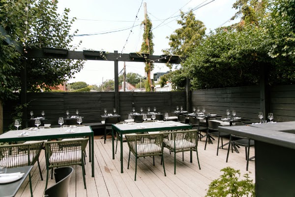 Henry's Restaurant 1