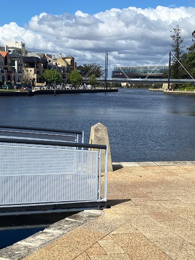 Claisebrook Cove