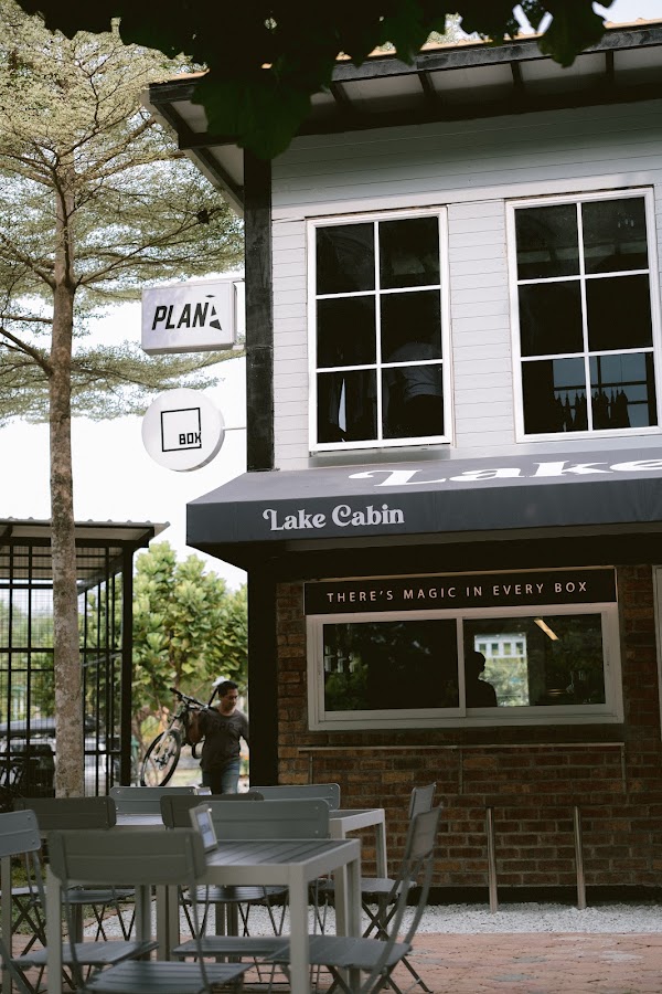 Lake Cabin at Pit-Stop @ Anjung Floria
