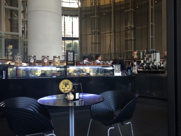 Janus Bar