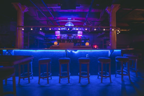 Tiradito Lounge