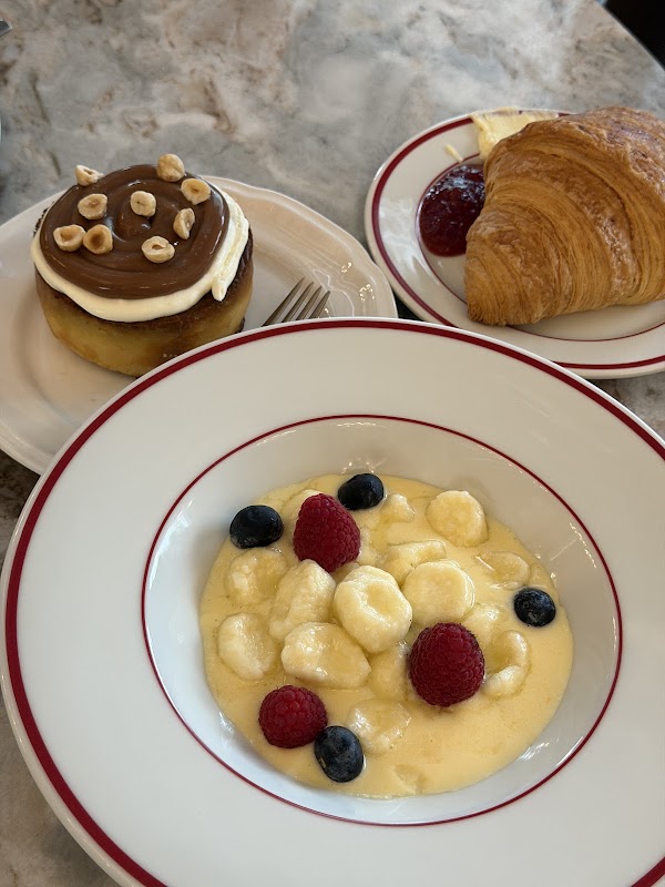 LOU LOU eatery 4