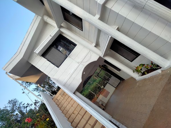 Riverview estate stay