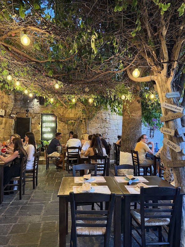 Il Borgo Rhodes