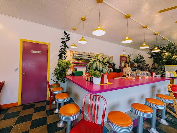 Zinnia’s Dinette