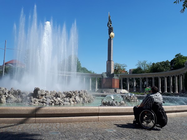 Schwarzenbergplatz