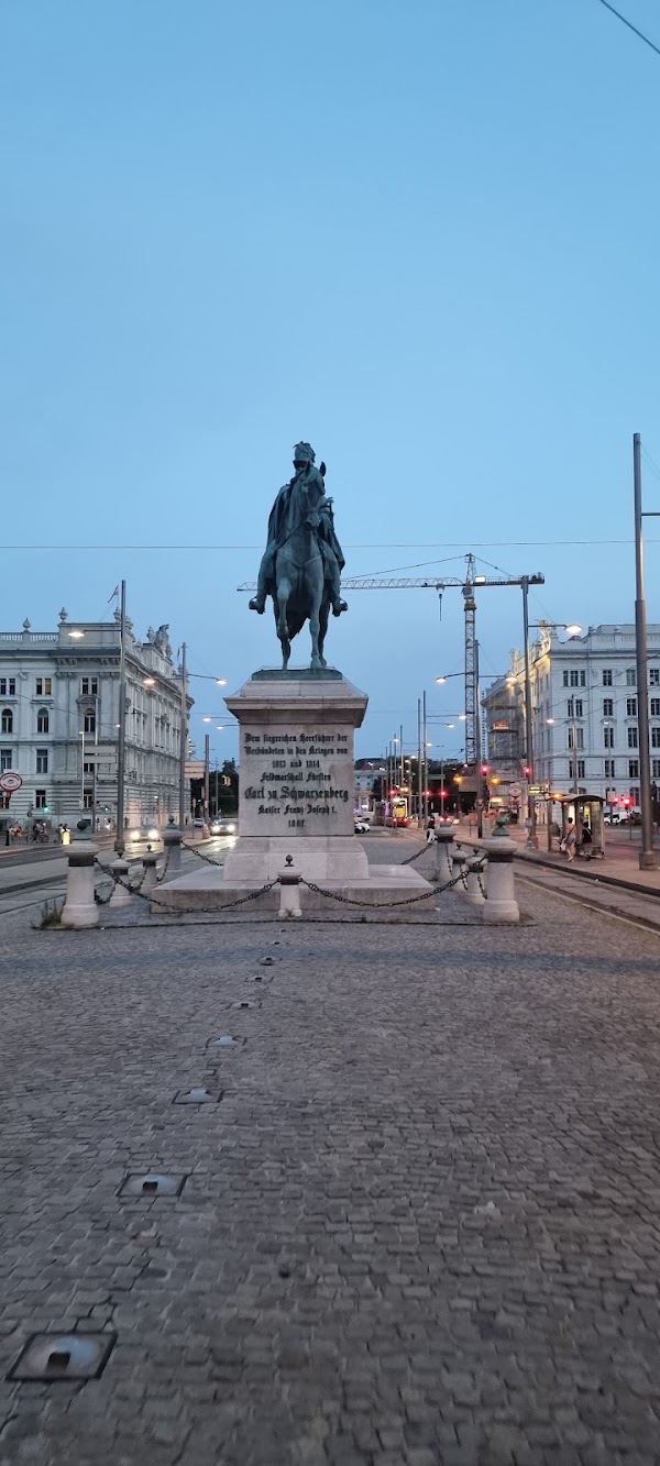 Schwarzenbergplatz 5