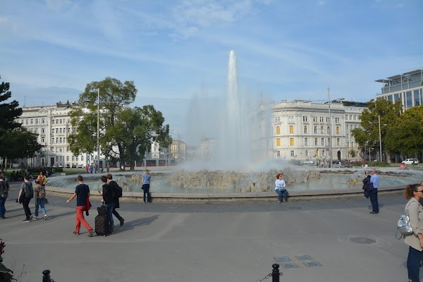 Schwarzenbergplatz 3
