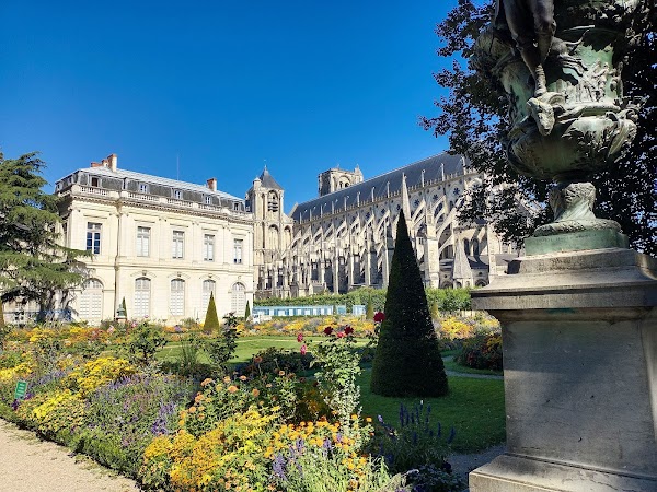 Bourges