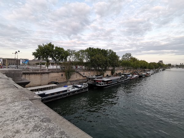 Quai des Tuileries 4
