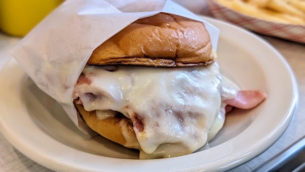 Hamburger America 4