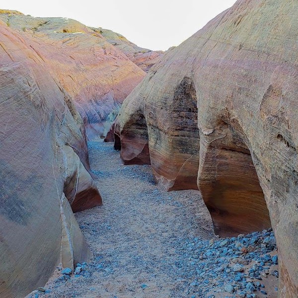 Pastel (Pink) Canyon Trail 2