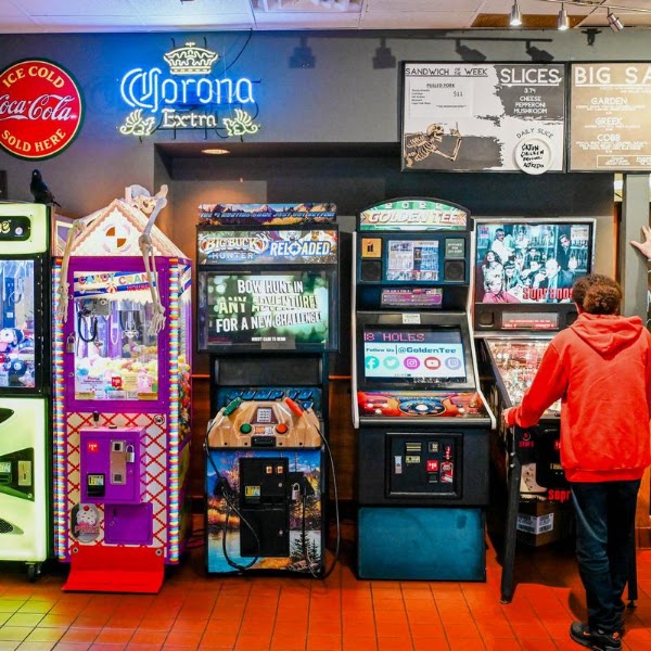 Essex's N.Y. Pizza & Deli 1