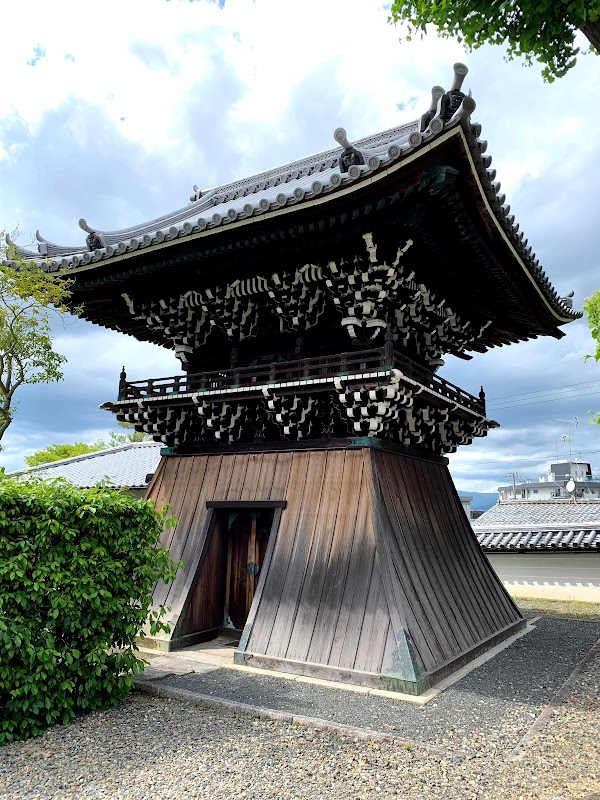 Otani Hombyo Temple (Mausoleum of Shinran) 5