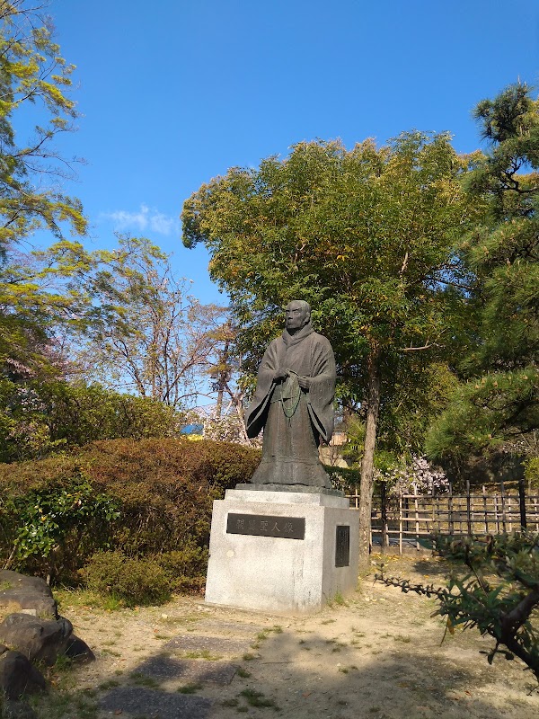 Otani Hombyo Temple (Mausoleum of Shinran) 3