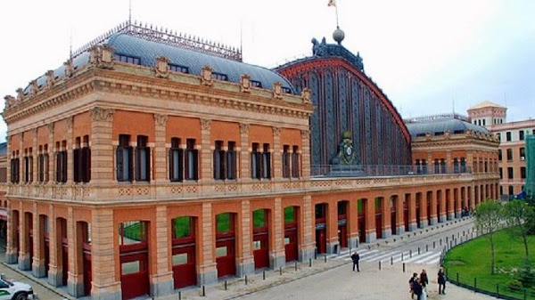 Madrid Puerta de Atocha-Almudena Grandes