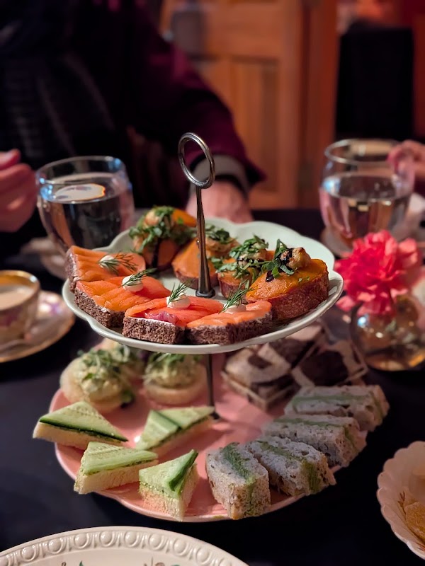 Lady Mendl's Tea Salon 2