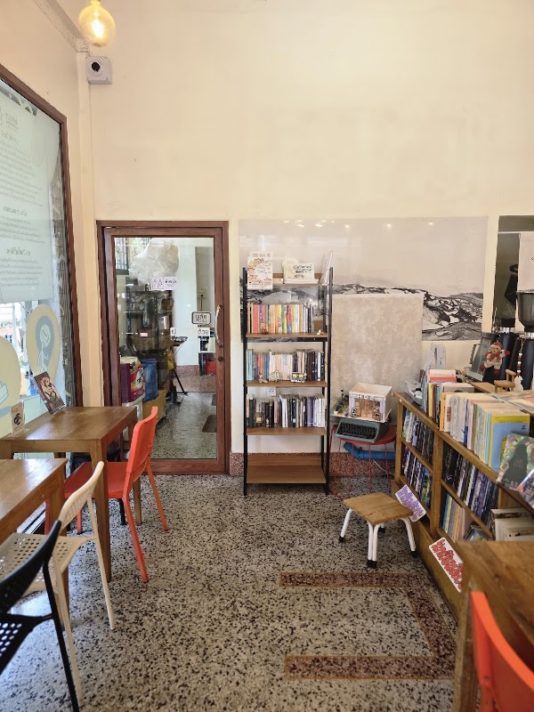 House of Commons - Book Cafe' & Space (HOC) 3