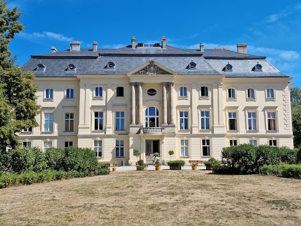 Schloß Trebnitz Bildungs- u. Begegnungszentrum e.V. 1