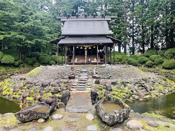 Karamatsu Shrine 3