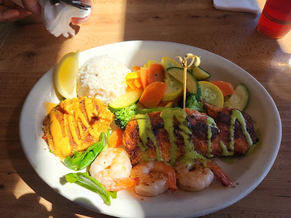 Lowell's Restaurant 4