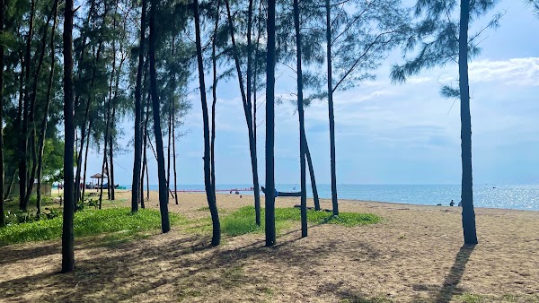 Kuzhuppilly Beach